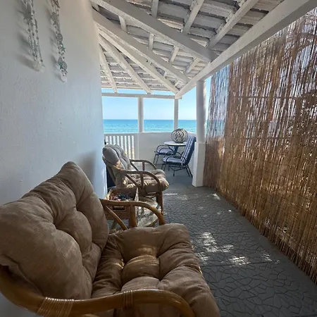 Sea View Theoni 펜션
